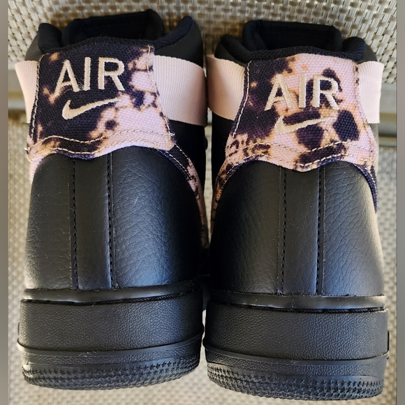 AIR FORCE 1 HIGH- SIZE 9.5- BLK/PARTICLE BEIGE- ACID WASH - Picture 12 of 12